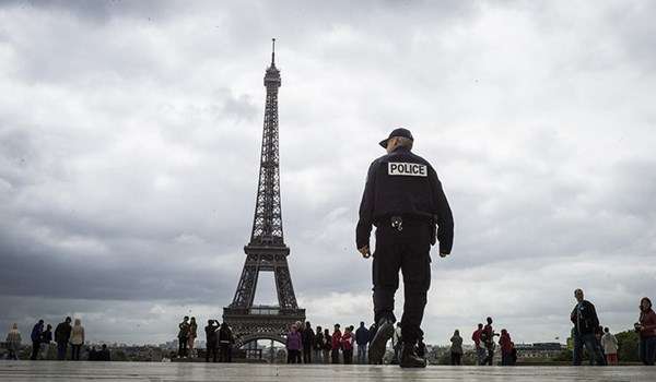 البرلمان الفرنسي يقر نهائيا قانون الإرهاب المثير للجدل