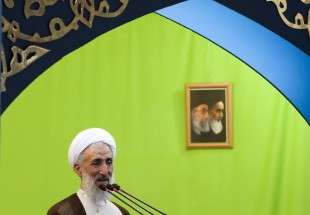 حجة الاسلام صديقي: الاعداء يريدون تدمير ايران بذريعة القضايا الصاروخية والاقليمية