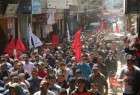 الفلسطينيون يؤكدون سلمية التظاهرات واستمرارها وينددون بجرائم الاحتلال