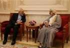 ظریف با وزیر خارجه عمان دیدار و گفت و گو کرد