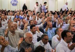 نخستین مراسم دعای کمیل زائران ایرانی برگزار شد