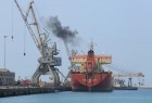 قوى العدوان السعودي تحتجز سفينة مشتقات نفطية قبالة ميناء الحديدة