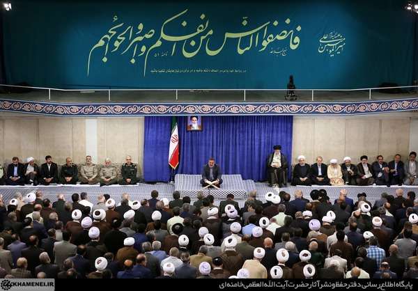 الامام الخامنئي : لن تقع أي حرب والمقاومة هي الخيار النهائي للشعب الايراني