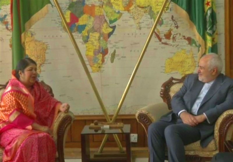 ظريف يلتقي رئيسة برلمان بنغلاديش