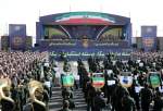 انطلاق مراسم العرض العسكري السنوي في ايران