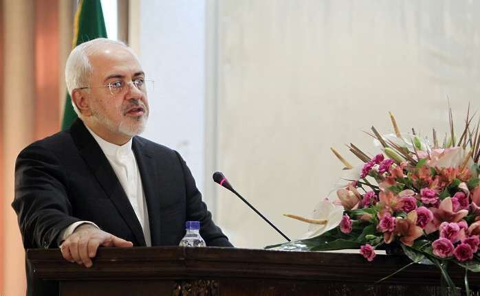 ظريف: ايران تؤمن بسياسة الجوار القوي وتتخذ الخطى لتحقيقه