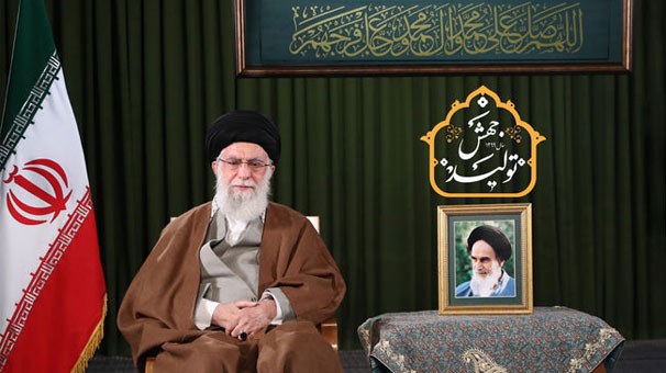 الامام الخامنئي يهنئ الشعب بالعام الايراني الجديد عام "النهضة الانتاجية"  