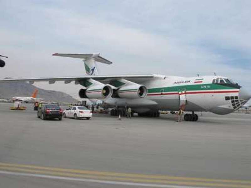 طائرة محملة بانواع المساعدات الطبية والعلاجية، قادمة من ايران تصل كابول