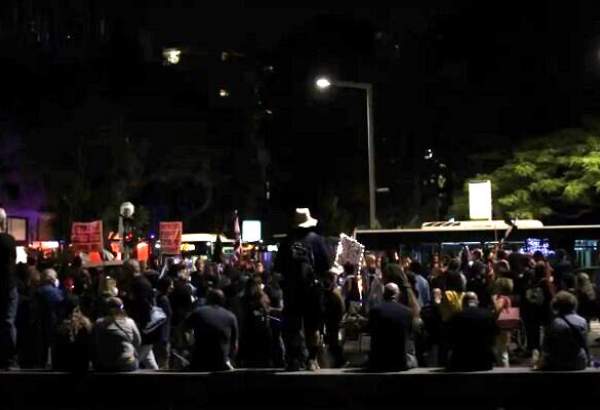مخالفان نتانیاهو در تل آویو تظاهرات برپا کردند