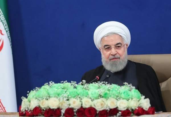 روحانی: در آستانه قرن جدید، باید دستاوردهای انقلاب اسلامی را برای دنیا ارائه کنیم 