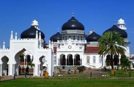 آشنایی با مساجد جهان-20|«مسجد رایا بیت‌الرحمن در اندونزی»