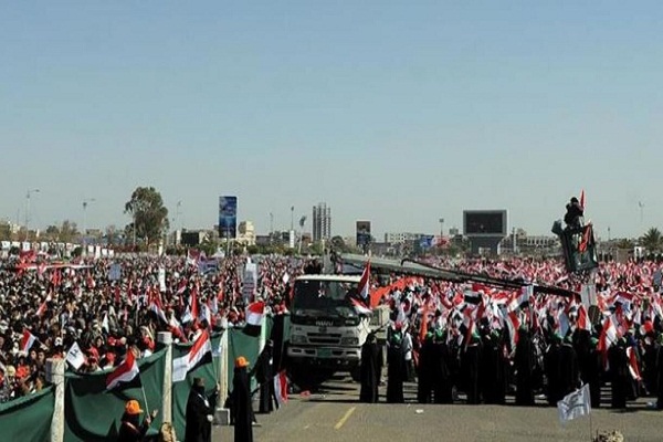 تظاهرات هزاران شهروند یمنی مقابل سفارت آمریکا در صنعاء