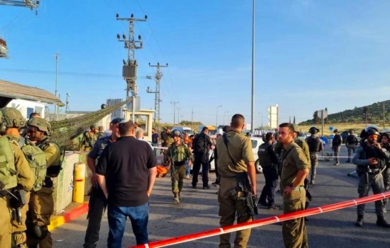 اصابة 3 جنود اسرائيليين بالرصاص مساء الاحد منهم 2 بحالة الخطر في عملية إطلاق نار جنوب نابلس  