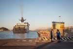عمال ميناء إيطالي يرفضون تحميل سفينة تنقل أسلحة لإسرائيل
