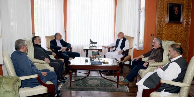 دیدار کرزی و عبدالله با سفیر ایران در کابل