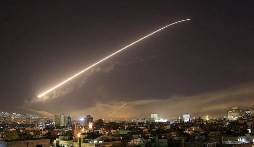 الدفاعات الجوية السورية تتصدى فجر الاربعاء لغارات صهيونية على حمص