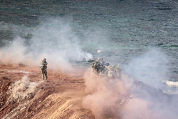 الحرس الثوري ينفذ تمرين الدفاع الحاسم عن السواحل والجزر