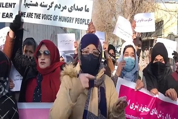 تجمع اعتراض آمیز زنان در کابل به خشونت کشیده شد