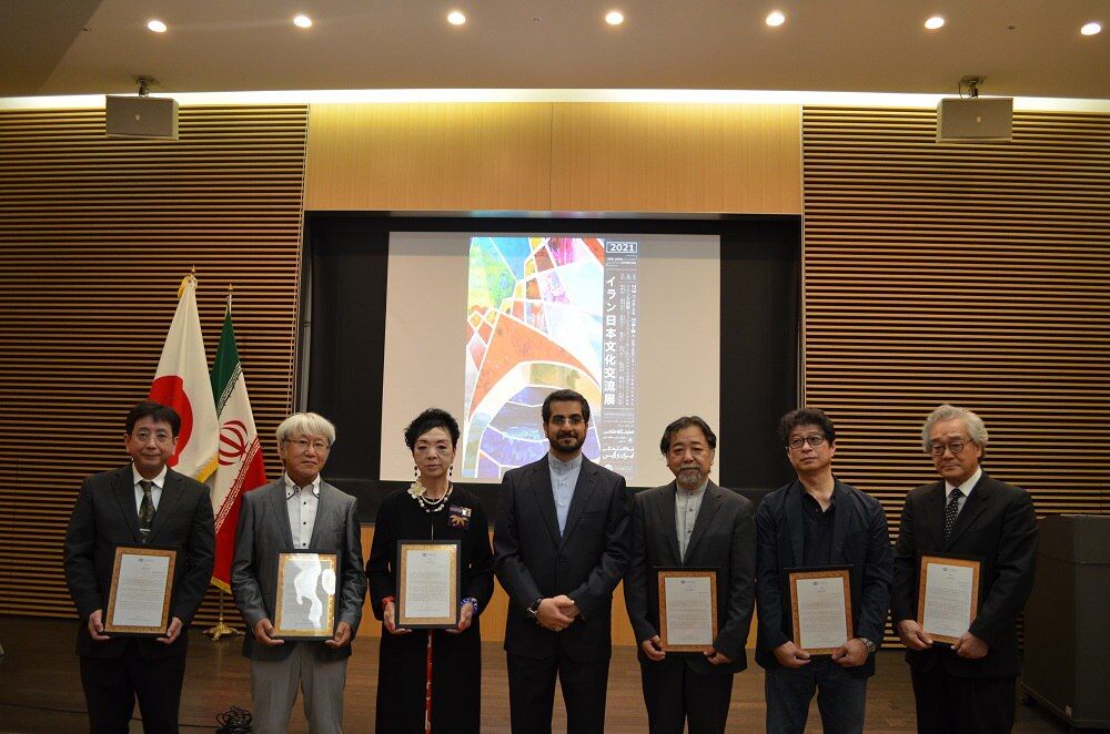 تأکید هنرمند ژاپنی بر توسعه همکاری های فرهنگی و هنری ایران و ژاپن