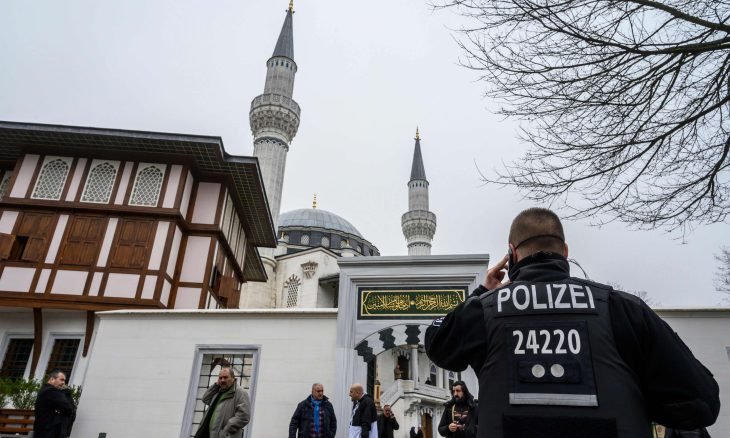 مسجدی در شهر «هاله» آلمان هدف تیراندازی قرار گرفت