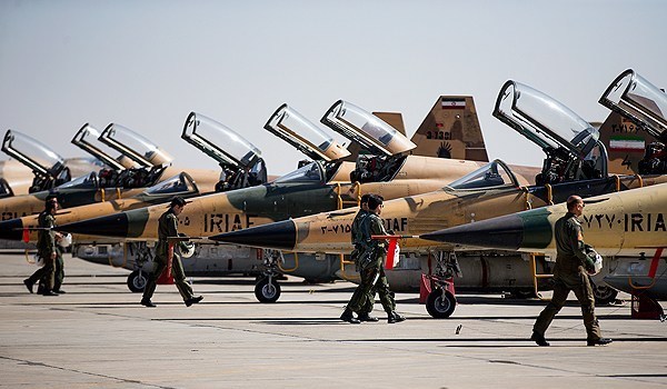 حيدريان : سماء الخليج الفارسي وبحر عمان يخضع للمراقبة من قبل القوة الجوية