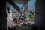 افطار خانواده سوری در میان خرابه‌ها  
