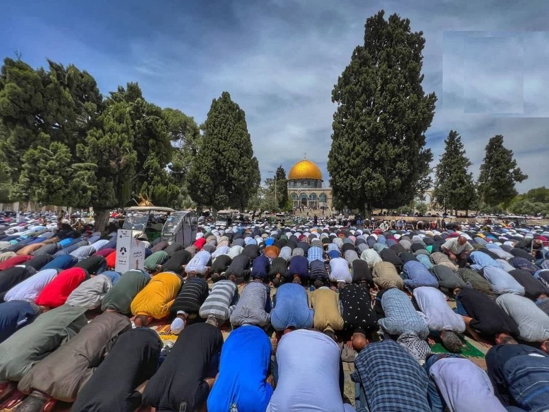 مسجد الاقصی میں 150 ہزار فلسطینیوں نے نماز جمعہ ادا کی  