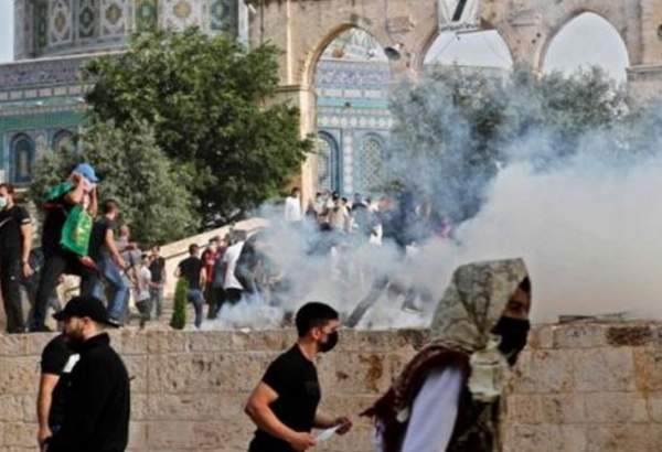 Israeli forces attack al-Aqsa Mosque ahead of Flag March (video)  