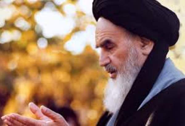  Imam Khomeini