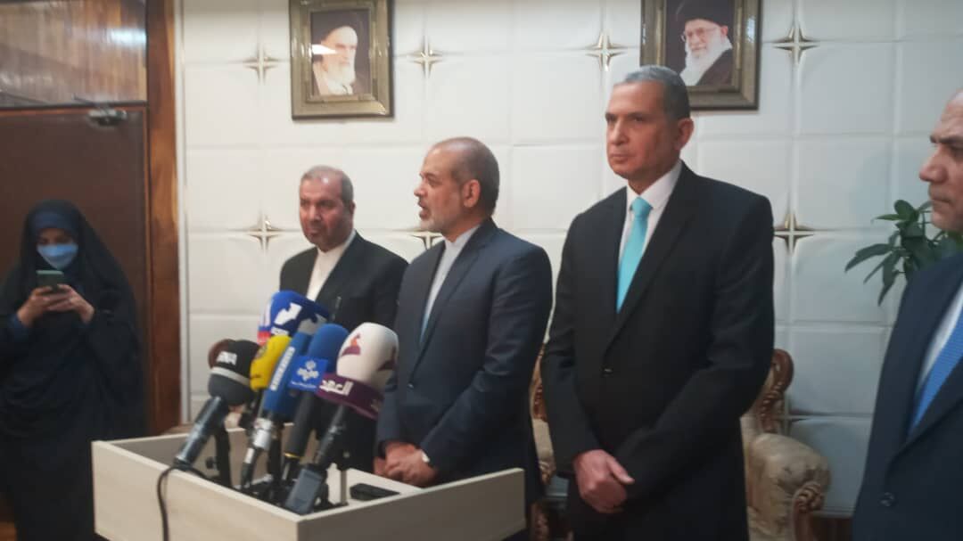 وزیر الداخلیة العراقي: یتم إلغاء التأشیرات مع ايران بشكل تدريجي
