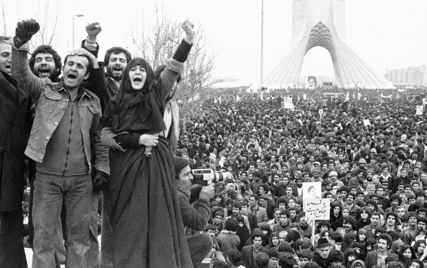 نقش انقلاب اسلامی در بيداری و وحدت مسلمانان