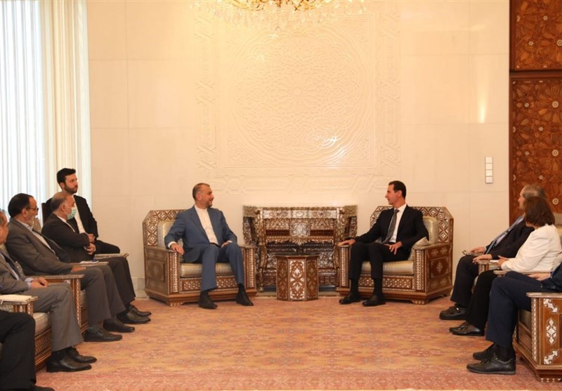 الرئيس بشار الأسد خلال لقائه وزير الخارجية الإيراني حسين أمير عبد اللهيان