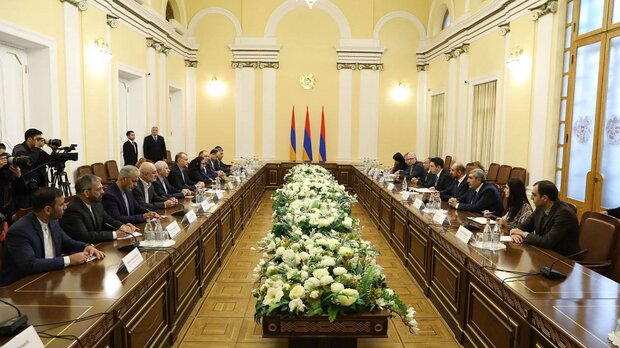 دیدار وزیر خارجه با رئیس مجلس ملی ارمنستان
