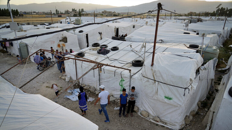 بازگشت داوطلبانه نخستین کاروان آوارگان سوری از لبنان