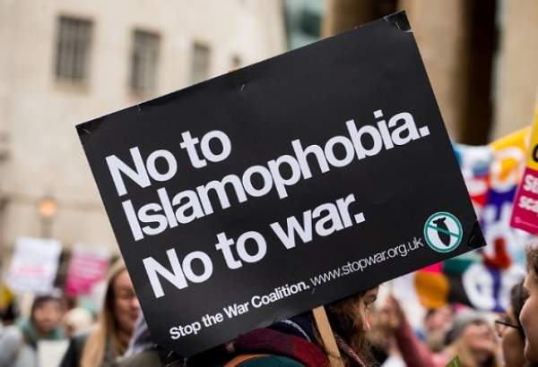 لزوم بازنگری مسلمانان انگلستان در رویکرد مبارزه با اسلام‌هراسی