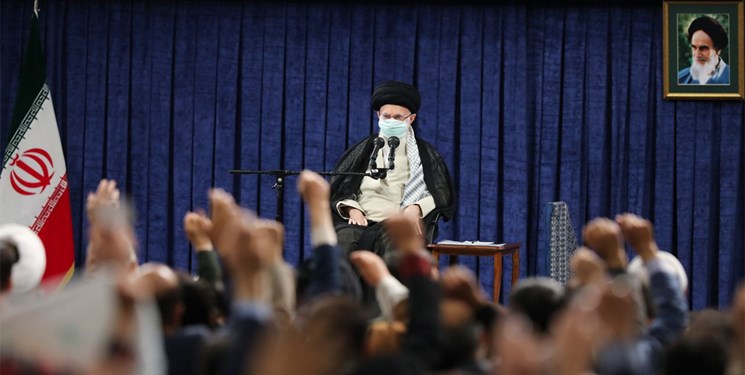 جمعی از مردم اصفهان با رهبر انقلاب دیدار کردند
