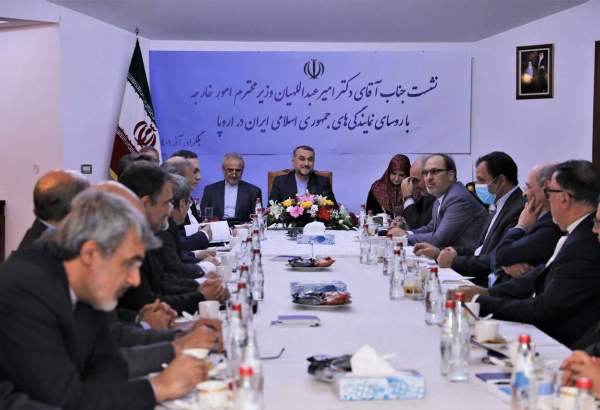 ایرانی وزیر خارجہ نے یورپ میں اسلامی جمہوریہ ایران کے سفیروں سے ملاقات کی
