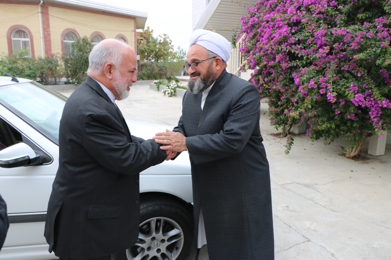 قربان محمد آخوند اونق از علمای بزرگ ترکمن و مدیر مدرسه دینی اعظمیه