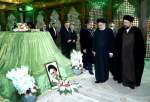 President Raeisi administration renews vows with late Imam Khomeini (RA)