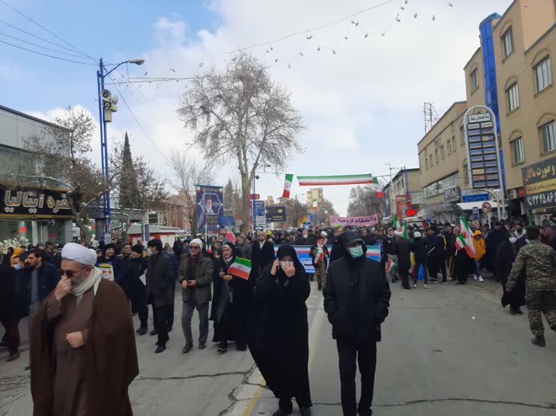 جشن ۴۴ سالگی انقلاب اسلامی در ارومیه/ ملت بینی استکبار را به خاک مالیدند