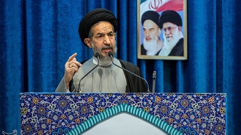 خطيب جمعة طهران: ثورتنا الاسلامية ستتغلب على جميع المشاكل الاقتصادية التي وضعها الأعداء
