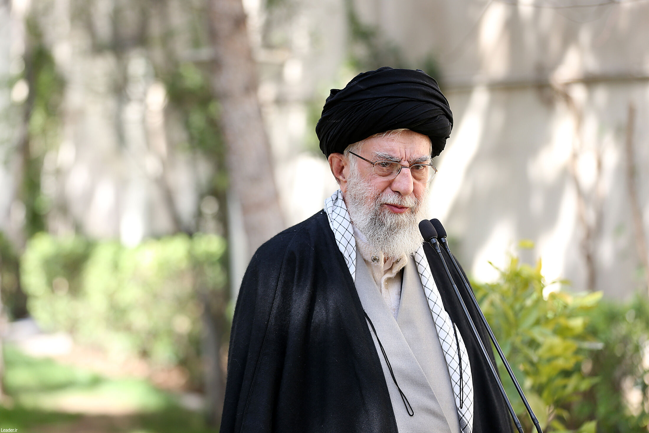 Ayatollah Khamenei calls for probe into poisoning of students