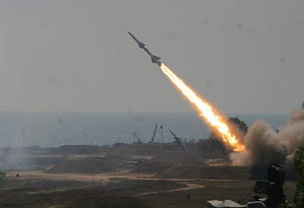 آزمایش موشکی مقاومت فلسطین در آب‌های نوار غزه