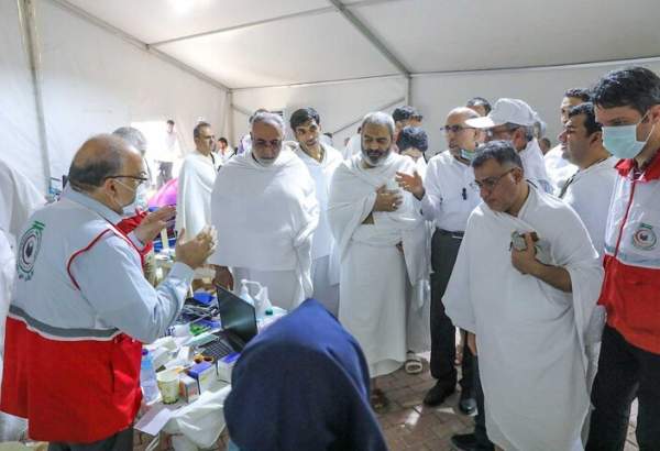 بازدید نماینده ولی فقیه از بیمارستان صحرایی مرکز پزشکی عرفه