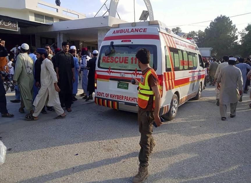 40 قتيلا إثر انفجار عبوة خلال تجمع سياسي في باكستان