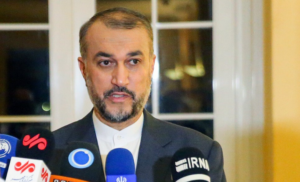 وزير الخارجية يعلن التاسيس لفصل جديد في العلاقات بين طهران واسلام اباد