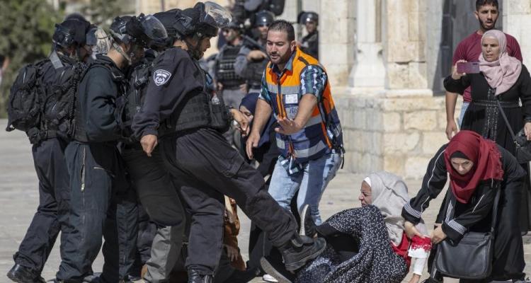 لجنة المتابعة الفلسطينية تدعو للغضب الشعبي والاشتباك مع الاحتلال ثأرًا لحرائر فلسطين