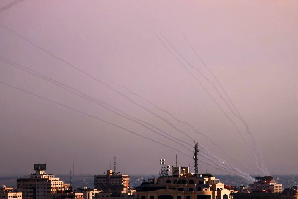 المقاومة تواصل دكّ الاحتلال برشقات صاروخية ثقيلة