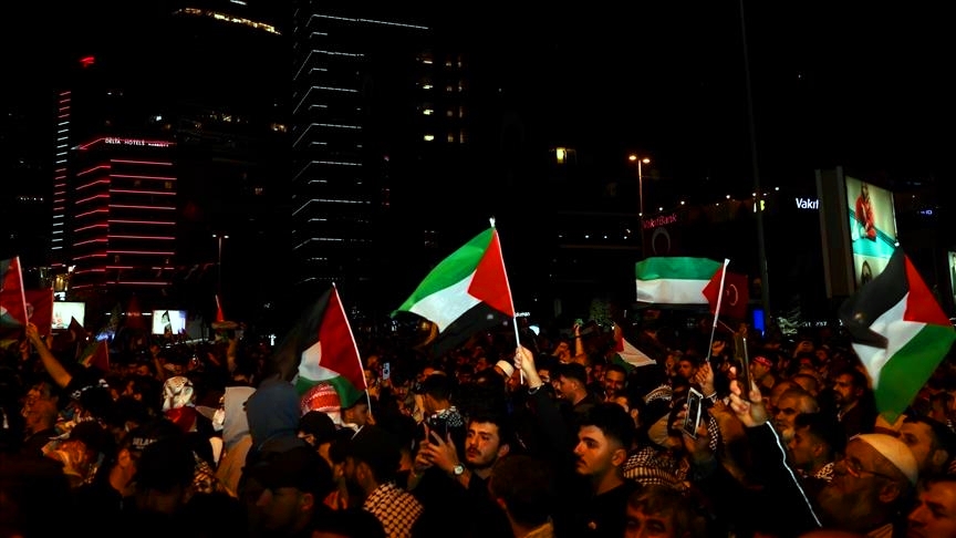 المسيرات الجماهيرية تعم المدن التركية احتجاجًا على جرائم "إسرائيل" في غزة