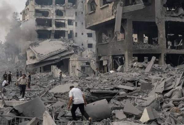 Moment Israeli bomb hits residential building in Gaza (video)  